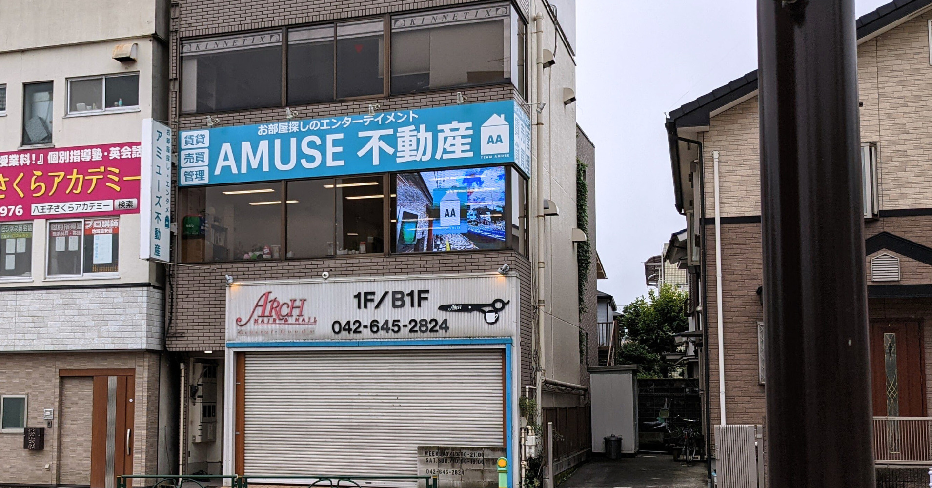 窓のLEDビジョン