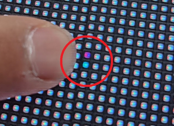 LEDビジョンのドット欠け・変色