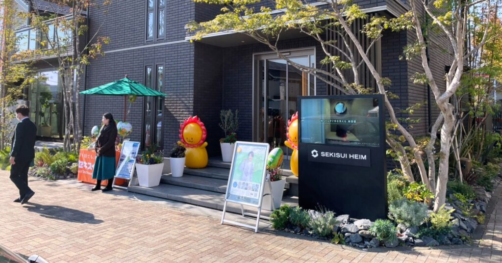 住宅展示場のデジタルサイネージ