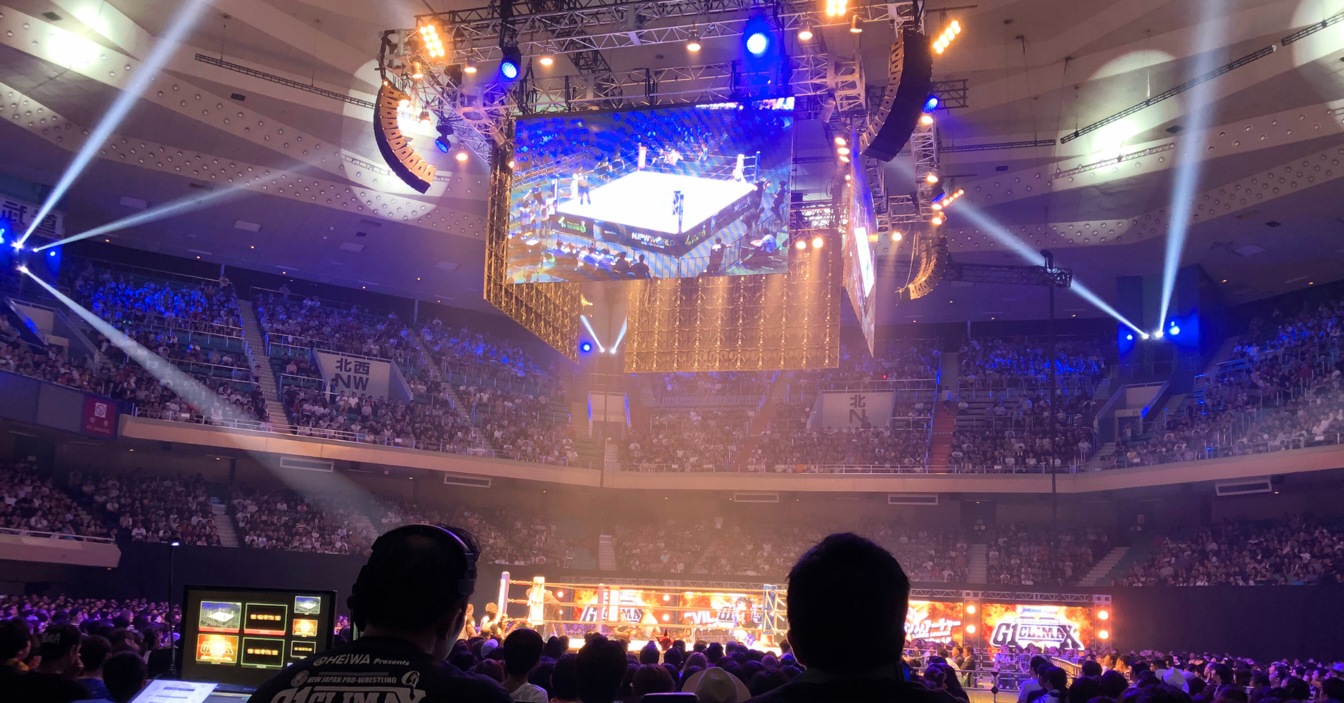プロレス会場のデジタルサイネージ | ヤマトサイネージ プロレス会場のデジタルサイネージ
