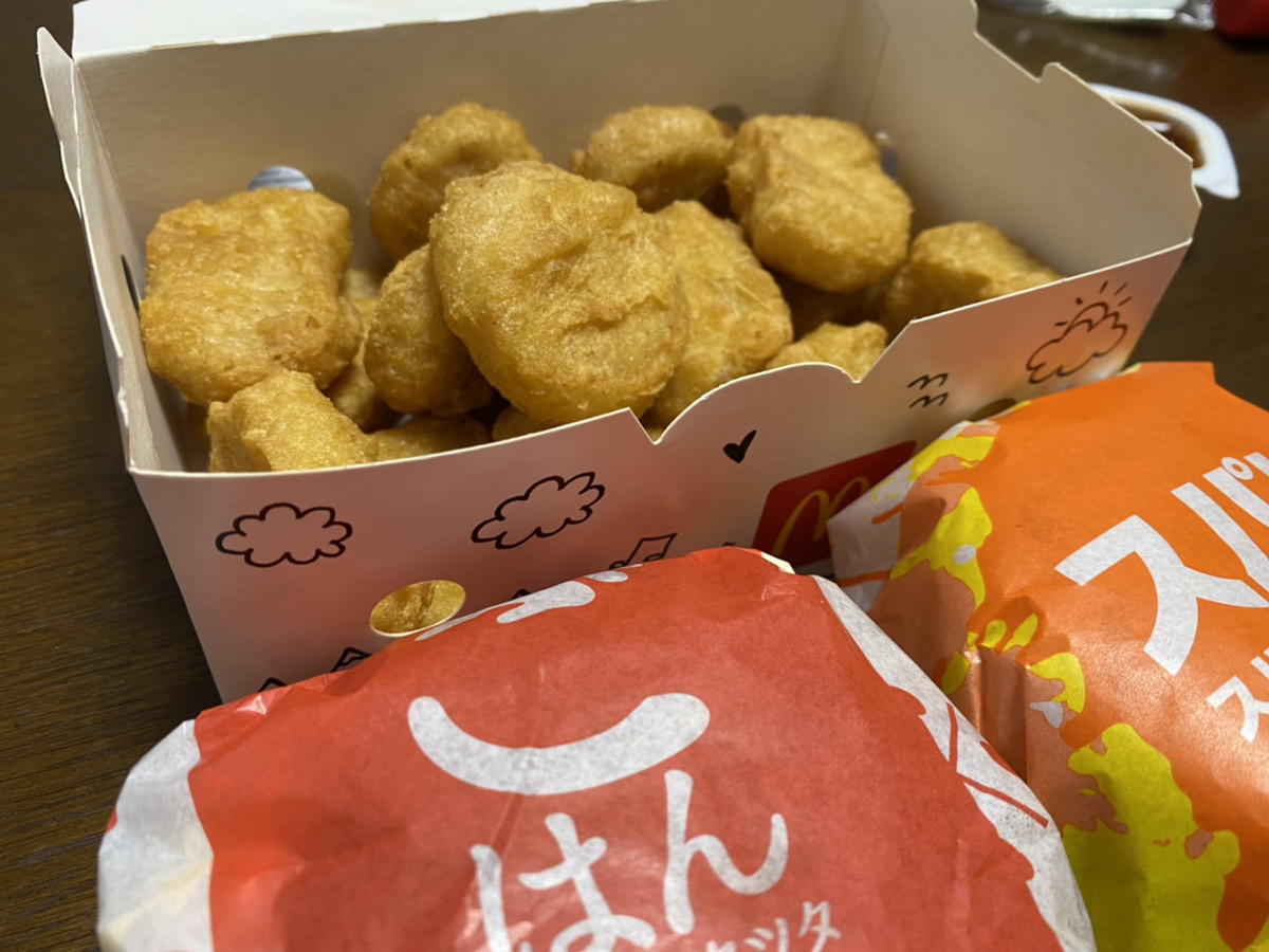 foodshopmultidisplay3img | ヤマトサイネージ フードチェーンのメニュー用デジタルサイネージ