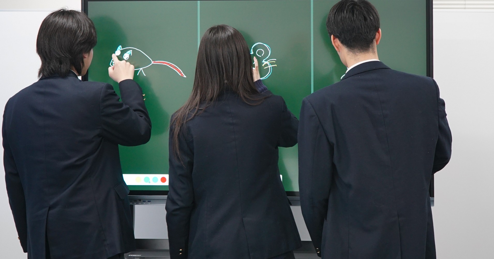 学校教育現場ペアモード│電子黒板STUDIA | ヤマトサイネージ 学校教育現場ペアモード│電子黒板STUDIA